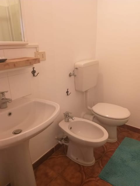 Agriturismo la Terra di Mezzo Farm Stay in Piedmont