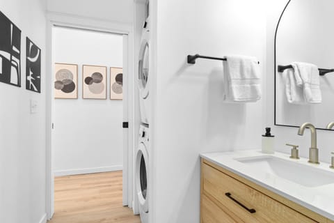 Uptown Haven Walkable Home with Bikes and Firepit near Downtown House in Evansville