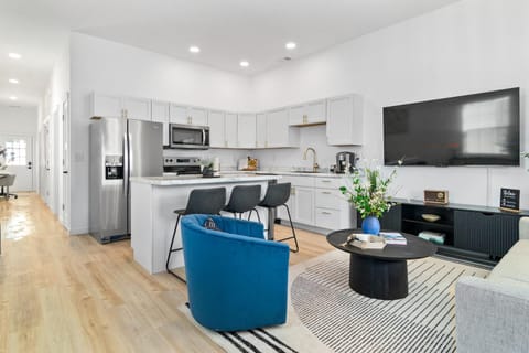 Uptown Haven Walkable Home with Bikes and Firepit near Downtown House in Evansville