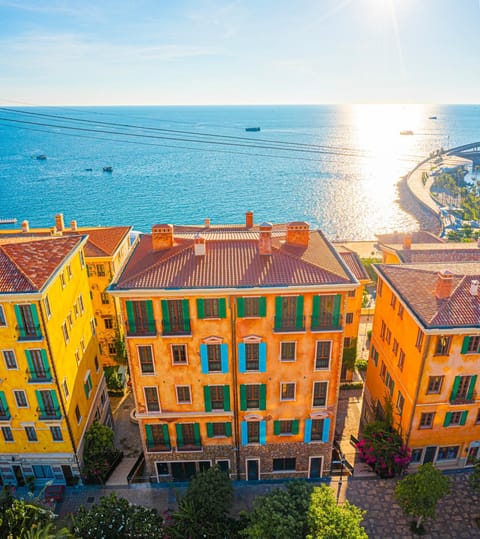 Property building, Nearby landmark, Bird's eye view, Sea view