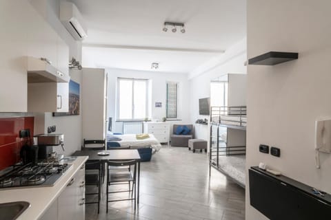 TV and multimedia, Kitchen or kitchenette, Dining area