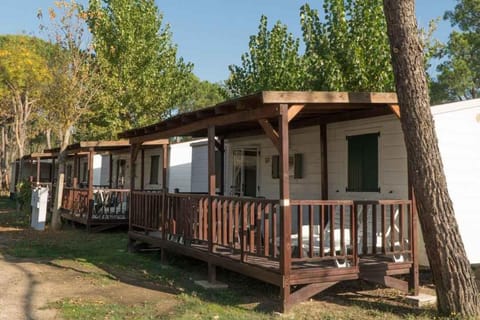 Property building, Balcony/Terrace