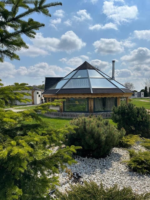 Property building, Spring, Natural landscape, Garden, Garden view