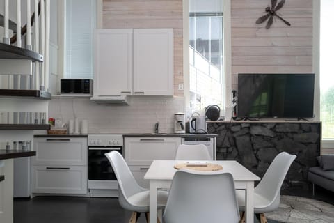 TV and multimedia, Kitchen or kitchenette, Dining area