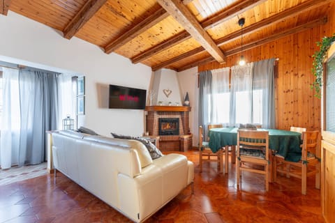 Natural landscape, Living room, Seating area