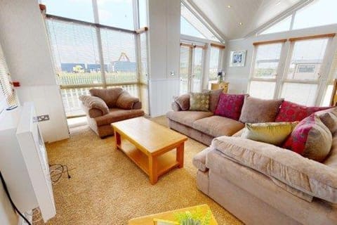 Pebble Beach Resort Campground/ 
RV Resort in Towyn