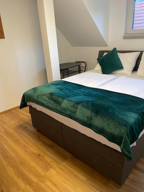 Perfect for 2 - 8 min 2 Downtown Vacation rental in Salzburg