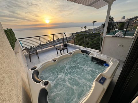 Hot Tub, View (from property/room), Balcony/Terrace, Sea view, Sunrise