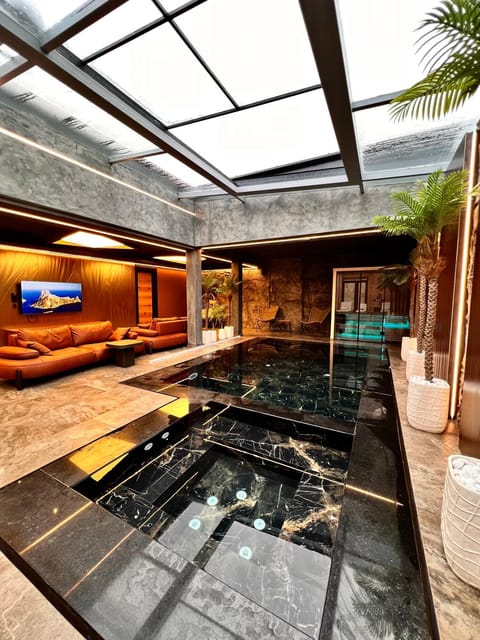 Hot Tub, Pool view, Swimming pool