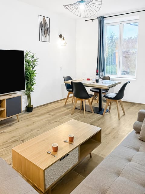 Maison lumineuse avec verrière & grand écran House in Île-de-France