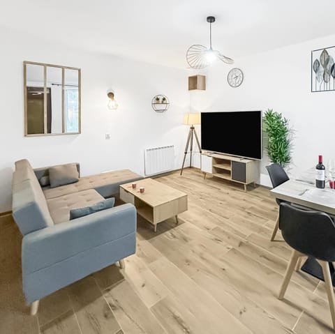 Maison lumineuse avec verrière & grand écran House in Île-de-France