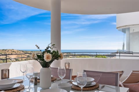 View (from property/room), Seating area, Dining area