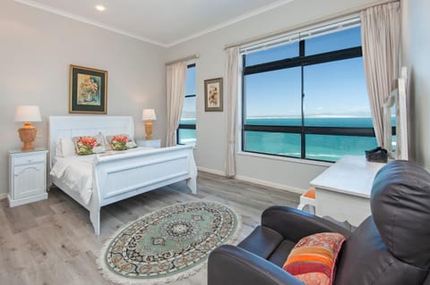 Bedroom, Sea view, Sea view, wardrobe