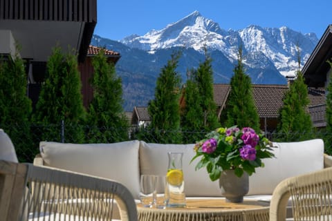 Natural landscape, View (from property/room), Balcony/Terrace, Seating area