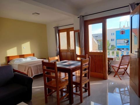 Bed, Balcony/Terrace, Seating area, Bedroom
