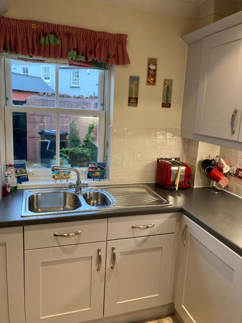 Magnet Cottage House in Teignmouth