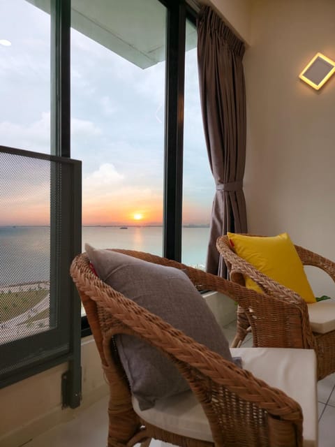 Living room, Sea view