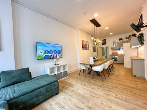 TV and multimedia, Living room, Dining area, kitchen