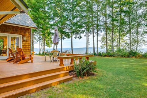 Hood Canal Home with Stunning Views and Private Beach House in Brinnon