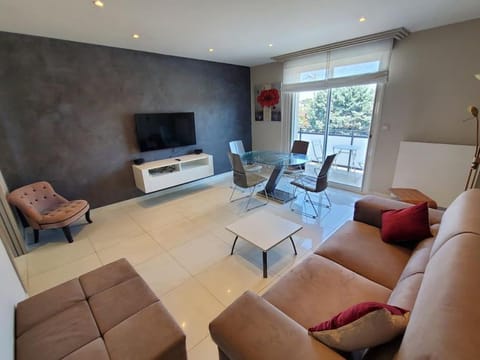 Le carreau parking et balcon-Groupama Stadium-Eurexpo Apartment in Auvergne-Rhône-Alpes