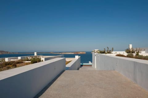 Luxury villa-The Edge Villa in Paros, Greece
