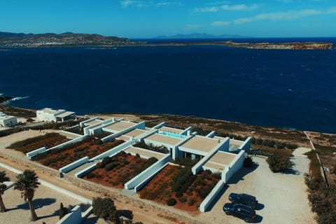 Luxury villa-The Edge Villa in Paros, Greece