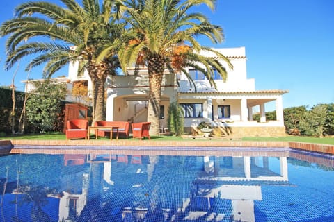 Property building, Swimming pool, Swimming pool