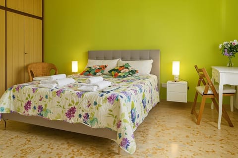 Bed, Photo of the whole room, Bedroom, towels, wardrobe