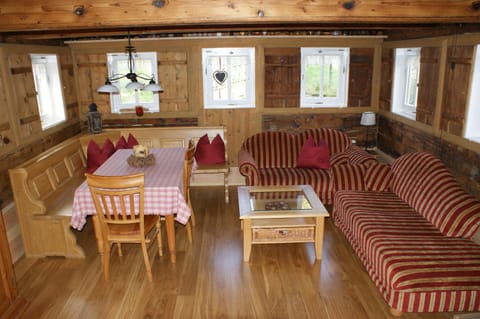 Living room, Photo of the whole room, Dining area
