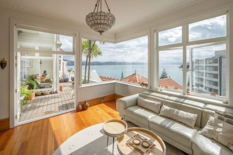 Living room, Sea view