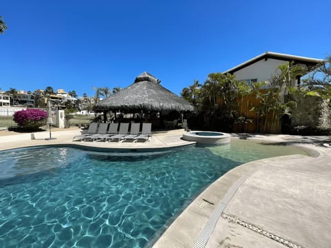 Property building, Patio, Day, Pool view, Swimming pool, sunbed