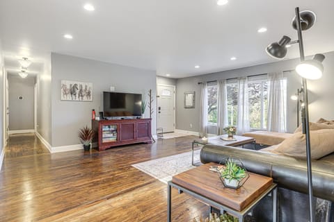 half Mi to Creation Museum Home with Large Yard! House in Ohio