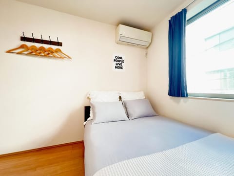 Bed, Photo of the whole room, Bedroom, air conditioner