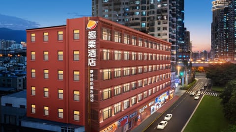 Property building, Neighbourhood, City view, Street view