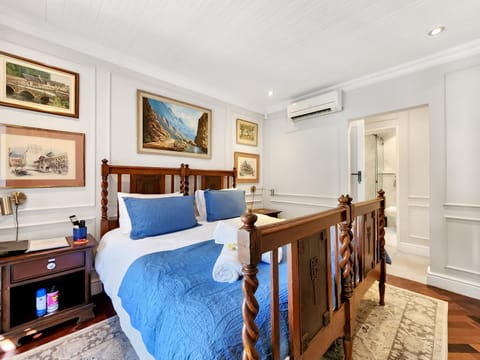 Bed, Bedroom, air conditioner