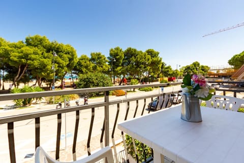 Natural landscape, View (from property/room), Balcony/Terrace