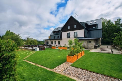 Property building, Restaurant/places to eat, Garden, Balcony/Terrace, Breakfast