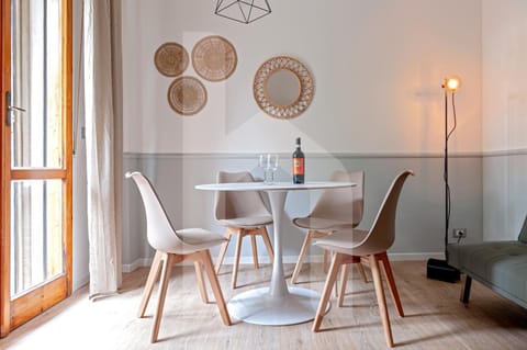 Living room, Dining area