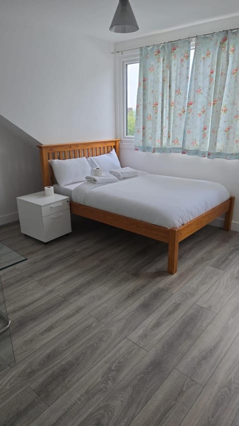 Fairestone House Bed and Breakfast in Leicester