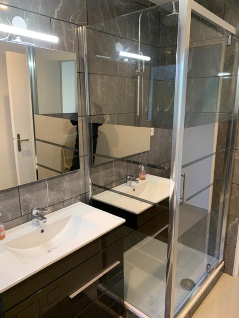 Agréable appartement 2 pièces Apartment in Île-de-France