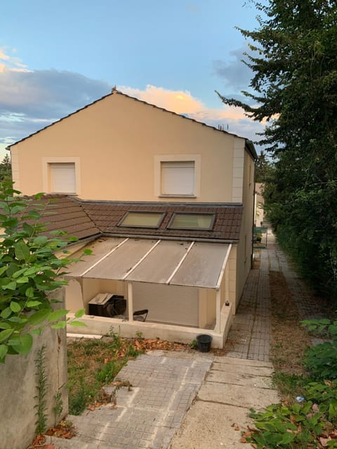 Agréable appartement 2 pièces Apartment in Île-de-France