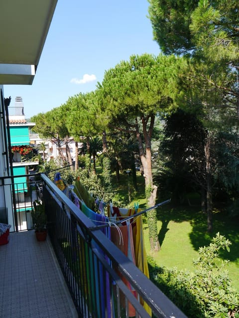Balcony/Terrace, Garden view