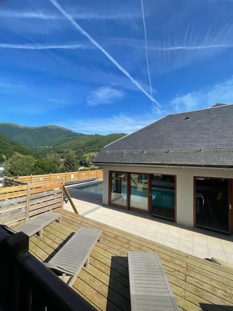 Mountain view, Swimming pool