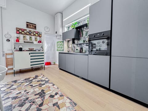Kitchen or kitchenette, oven, stove