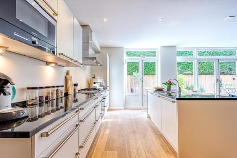 TOP location 2 bedroom groundfloor home with garden Apartment in The Hague