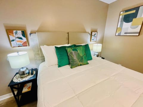 Eastgate 5A Cozy family retreat close to downtown Hammond Apartment in Hammond