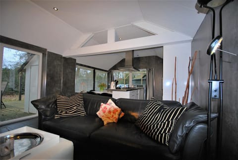 Comfortabele Vrijstaande Bungalow 3 Campground/ 
RV Resort in Limburg (province)