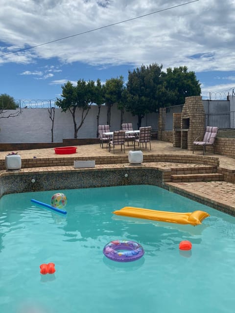 Swimming pool, Swimming pool