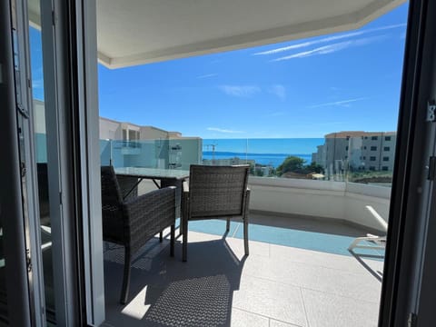 Day, Summer, View (from property/room), Balcony/Terrace, Dining area, Sea view
