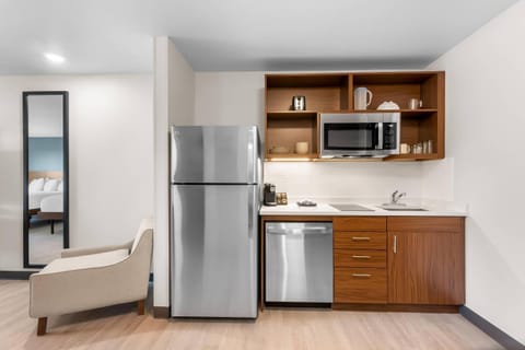 Kitchen or kitchenette, dishwasher, pet friendly, stove